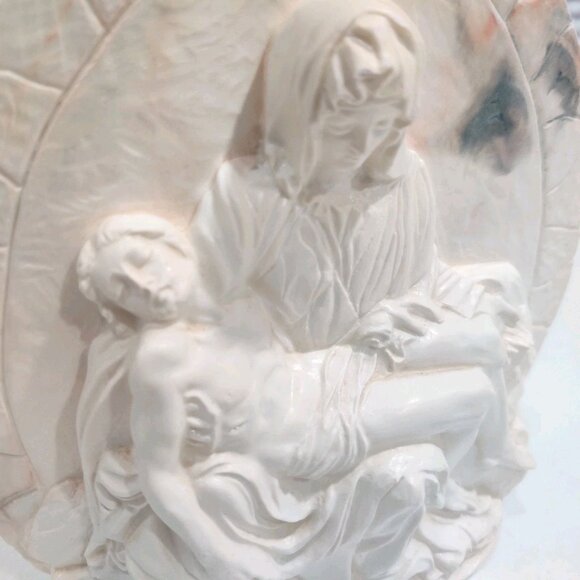 OOAK Mother Mary And Jesus Ceramic Plaque MCM 3D Marble-Like Pieta Figure 8x7" - Picture 2 of 16